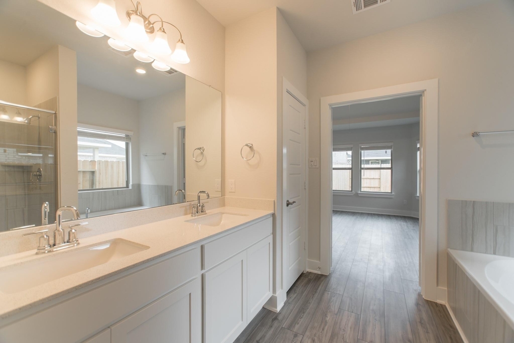 10539 Preserve Way - Photo 18