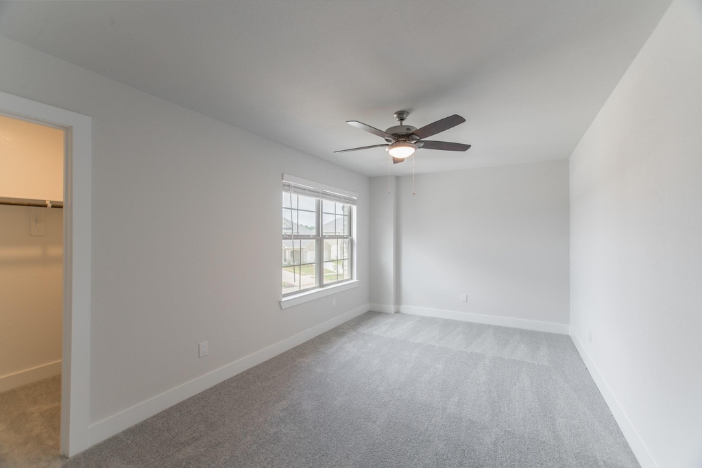 10539 Preserve Way - Photo 22