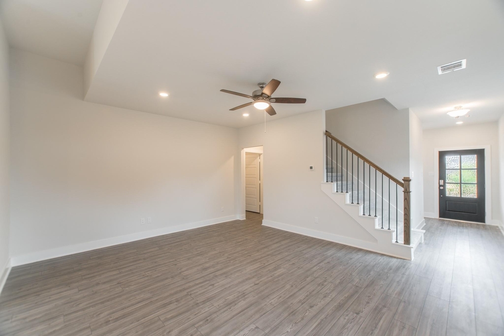 10539 Preserve Way - Photo 4