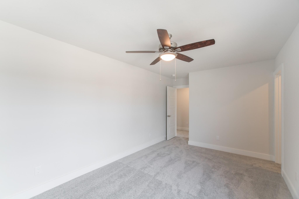 10539 Preserve Way - Photo 23