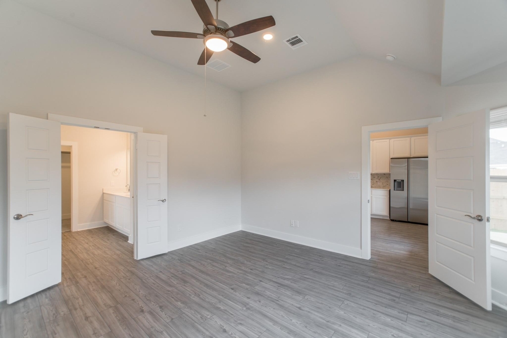 10539 Preserve Way - Photo 13