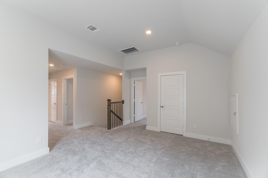 10539 Preserve Way - Photo 21