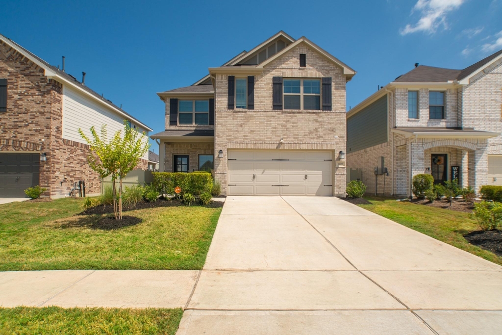 10539 Preserve Way - Photo 0