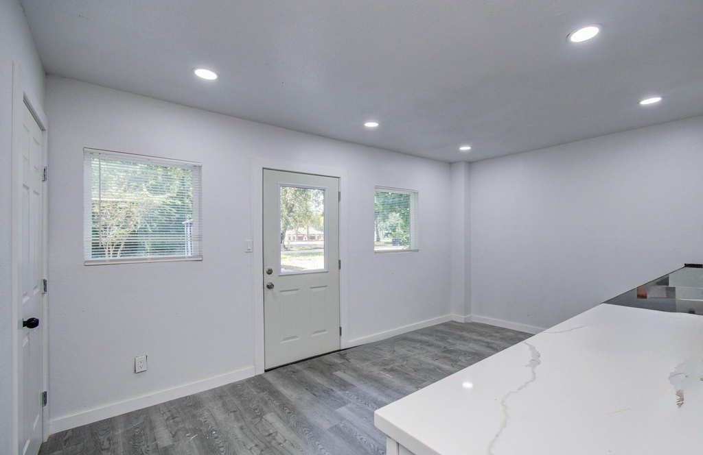619 River Plantation Drive - Photo 10