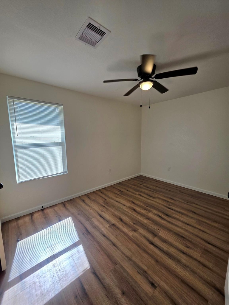 5422 Pine Avenue - Photo 17