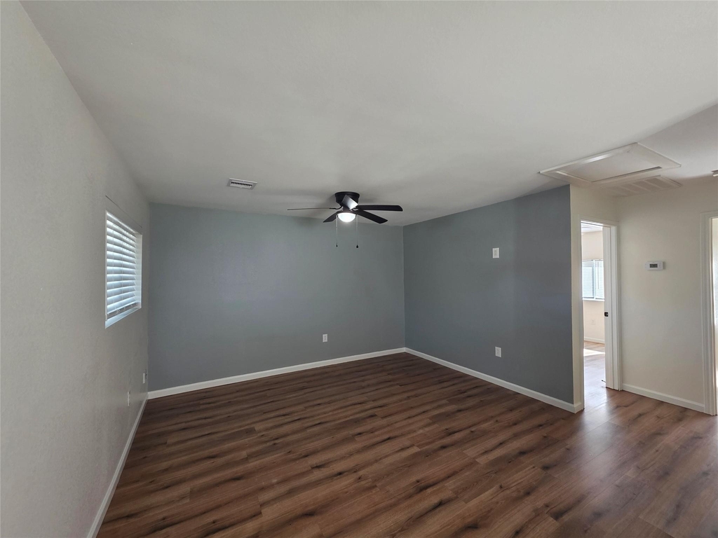 5422 Pine Avenue - Photo 12