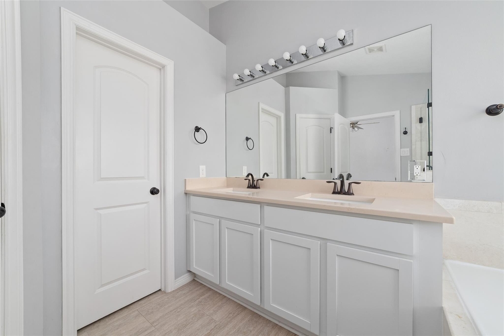 20822 Whitevine Way - Photo 14