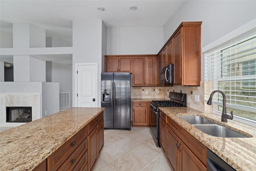 20822 Whitevine Way - Photo 19