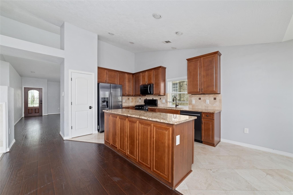 20822 Whitevine Way - Photo 18