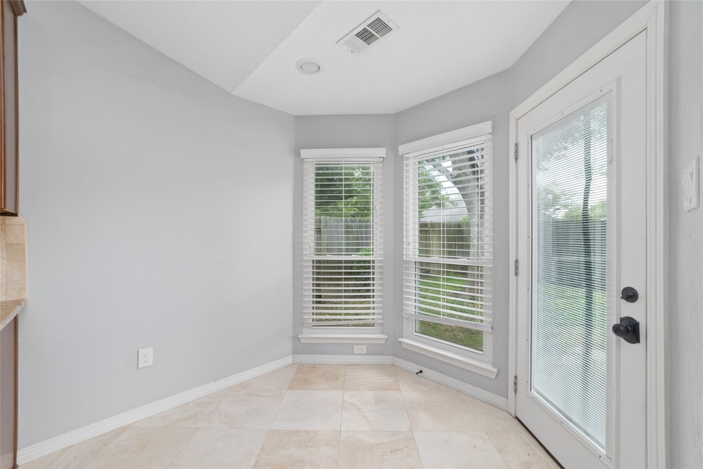 20822 Whitevine Way - Photo 23