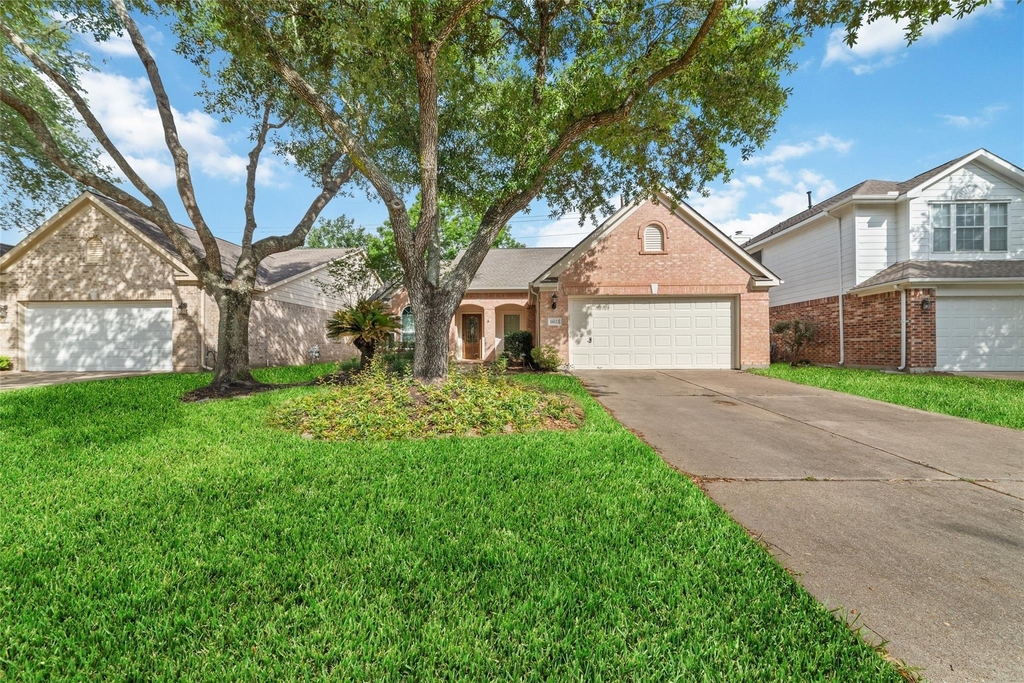 20822 Whitevine Way - Photo 1