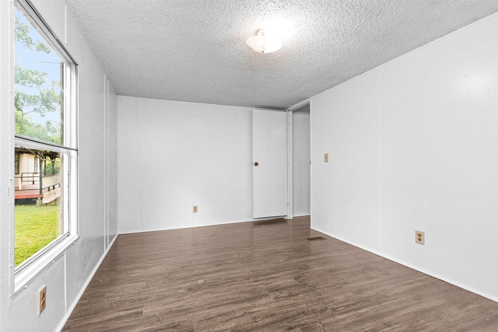 19339 Forest Lane Circle - Photo 14