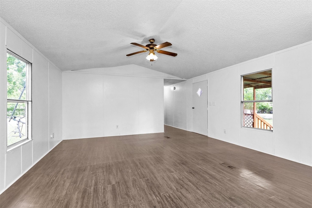 19339 Forest Lane Circle - Photo 9
