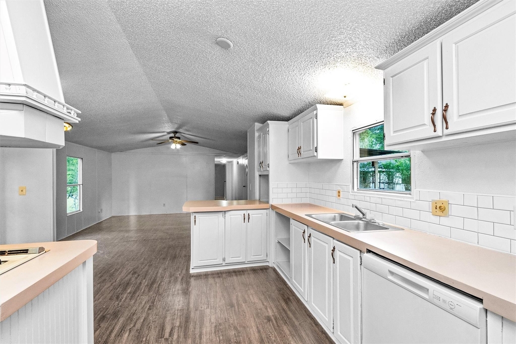 19339 Forest Lane Circle - Photo 18
