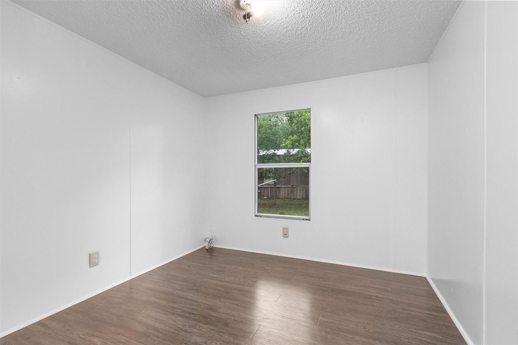 19339 Forest Lane Circle - Photo 10