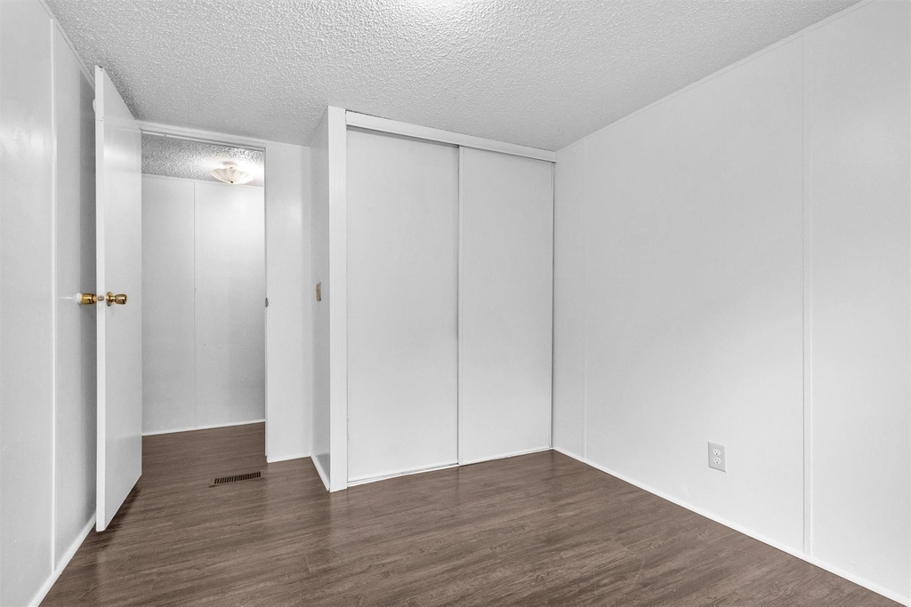19339 Forest Lane Circle - Photo 11