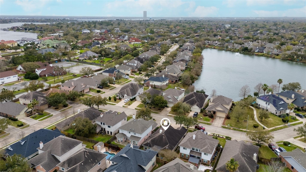 1631 Crescent Shores Lane - Photo 3