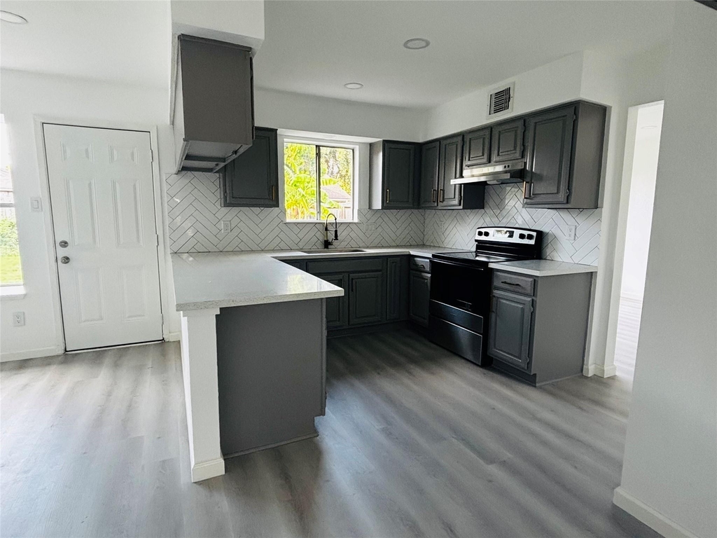 16246 Los Altos Drive - Photo 9