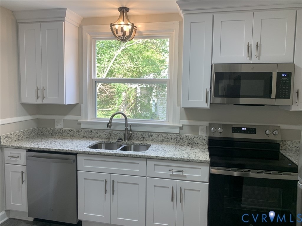 4202 Thomas Drive - Photo 8