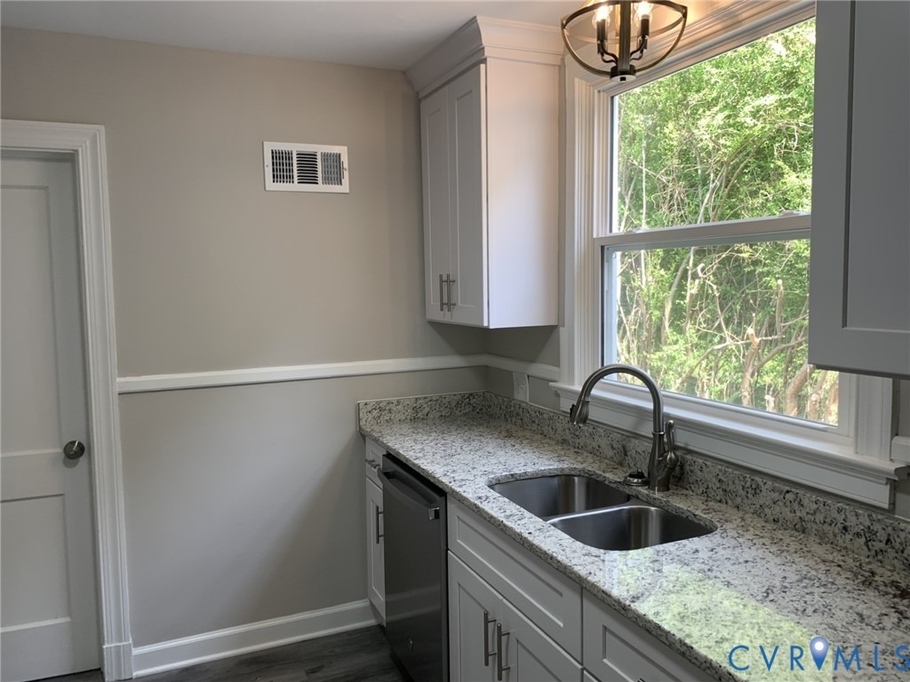 4202 Thomas Drive - Photo 7