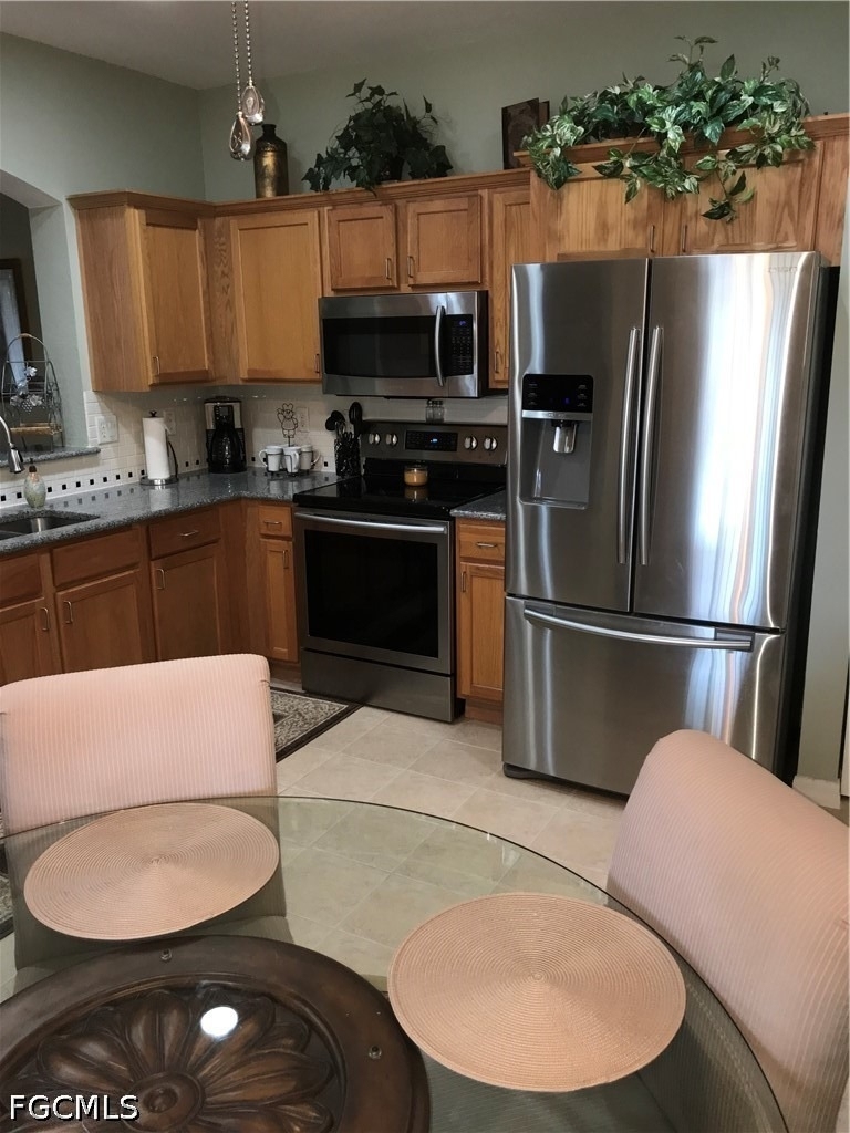 9600 Roundstone Circle - Photo 6