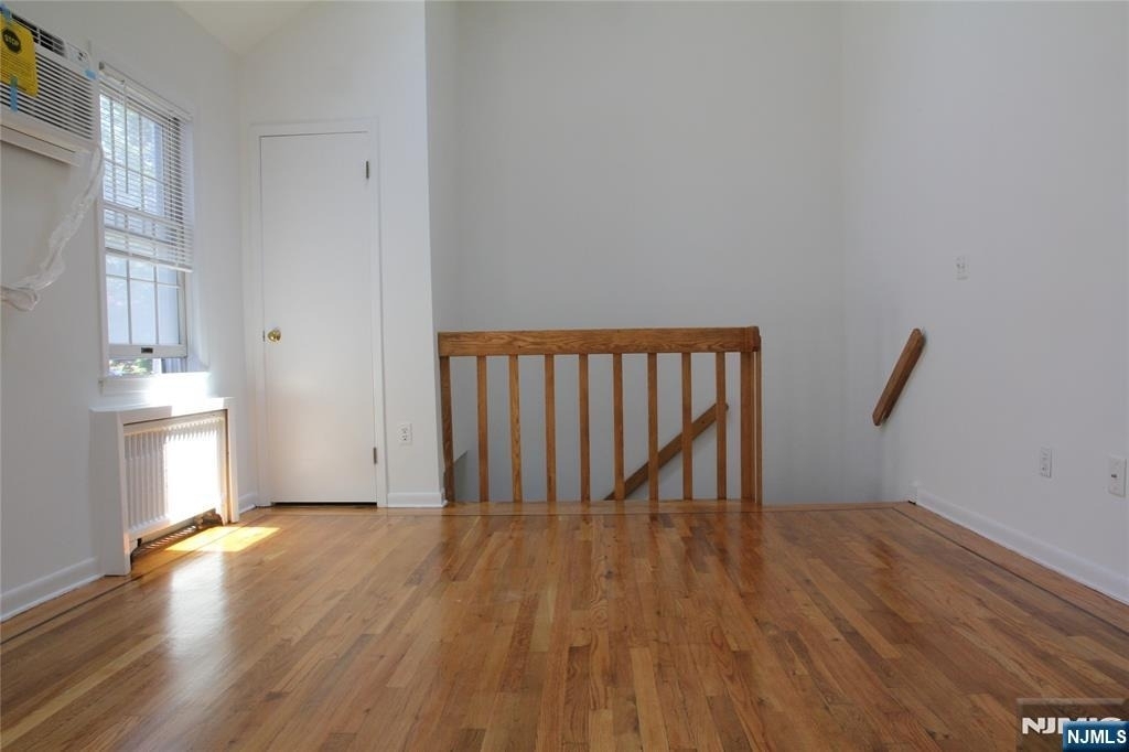 610 Grand - Photo 1