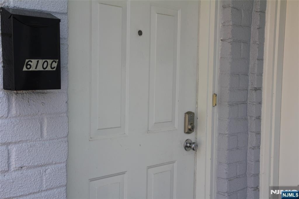 610 Grand - Photo 26
