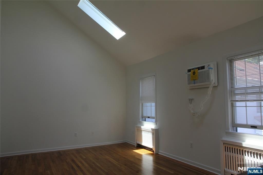 610 Grand - Photo 4