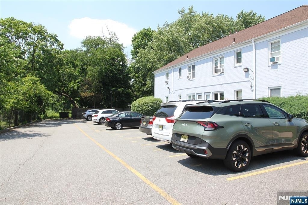 610 Grand - Photo 23