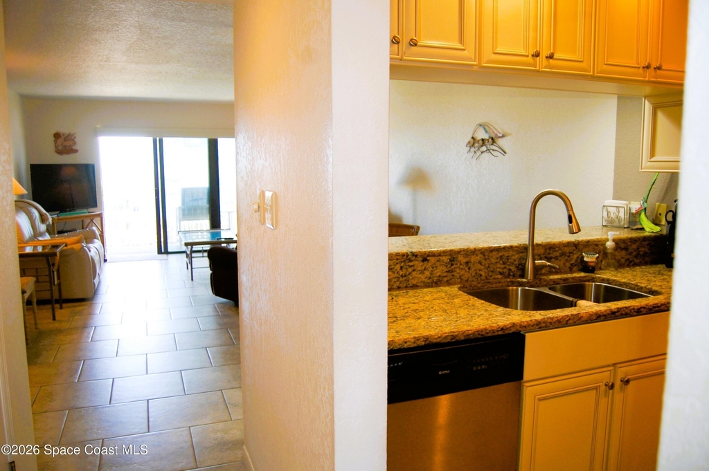 5350 Ocean Beach Boulevard - Photo 3