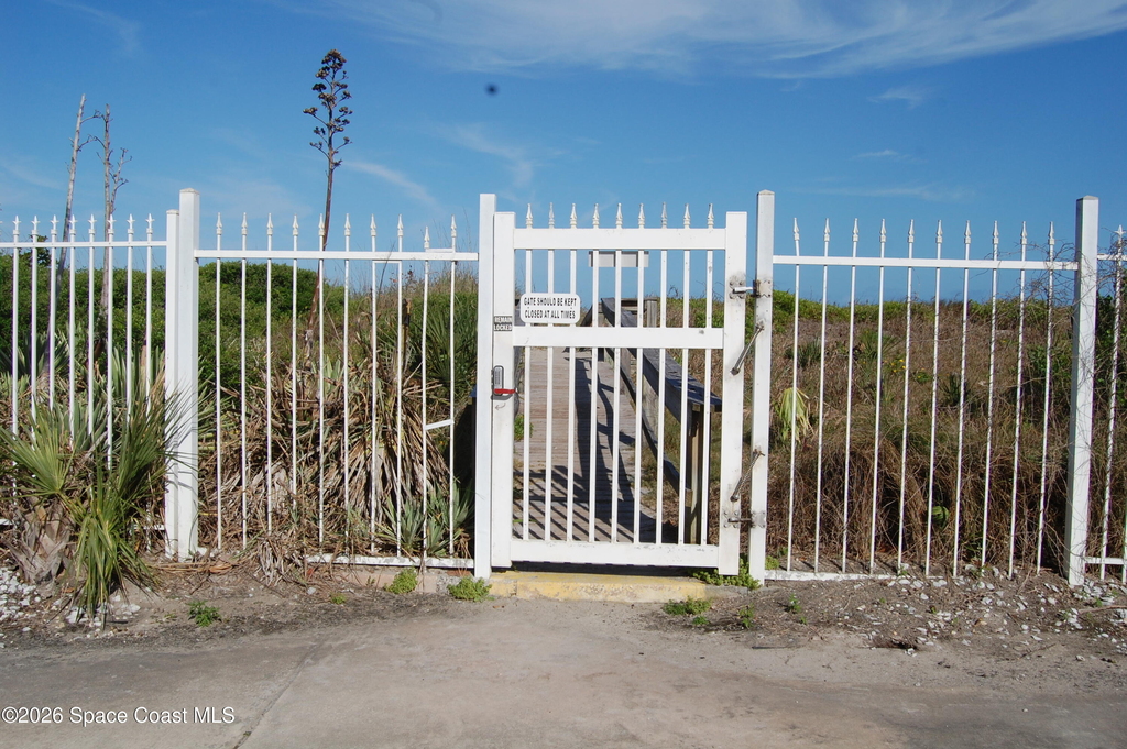 5350 Ocean Beach Boulevard - Photo 17