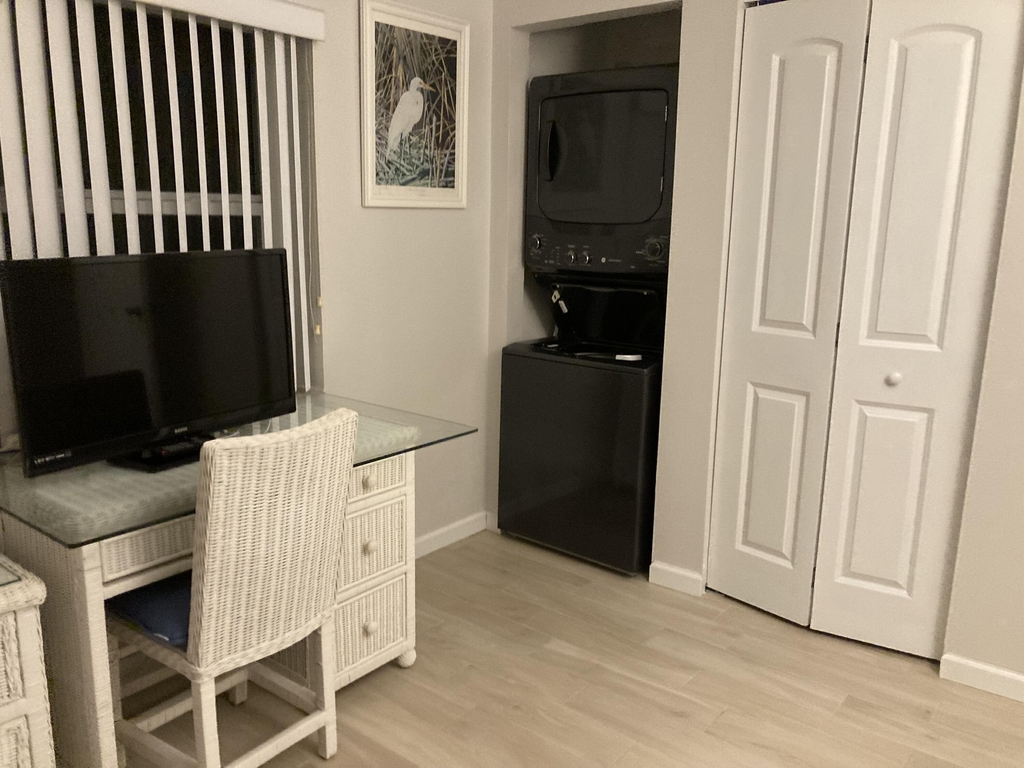 190 E Olmstead Drive - Photo 11