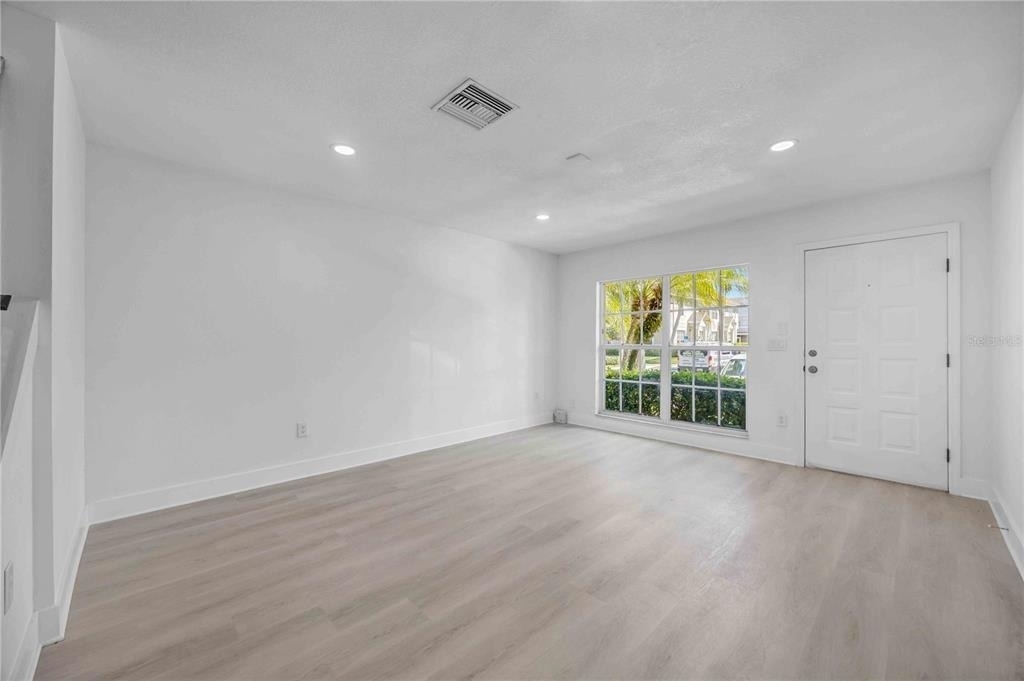 727 Kensington Lake Circle - Photo 8