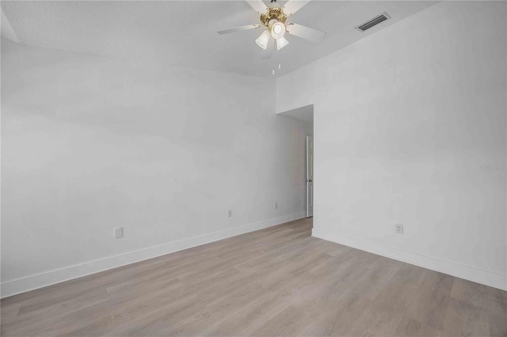 727 Kensington Lake Circle - Photo 34
