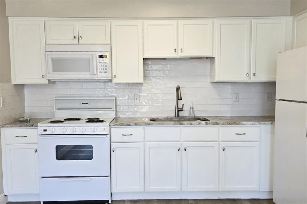 4356 Tahitian Gardens Circle - Photo 8