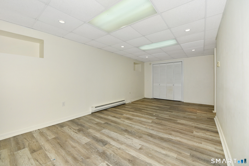 5 Moody Avenue - Photo 32