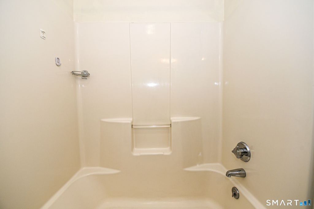 5 Moody Avenue - Photo 18
