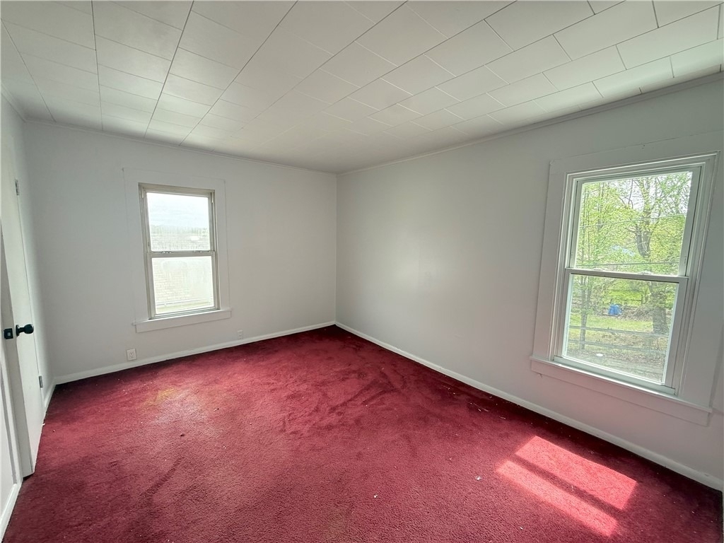 358 Russell St - Photo 4