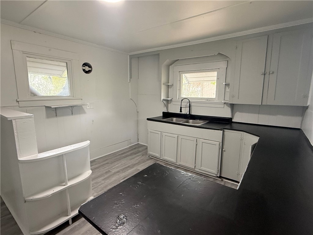 307 Andrew St - Photo 4
