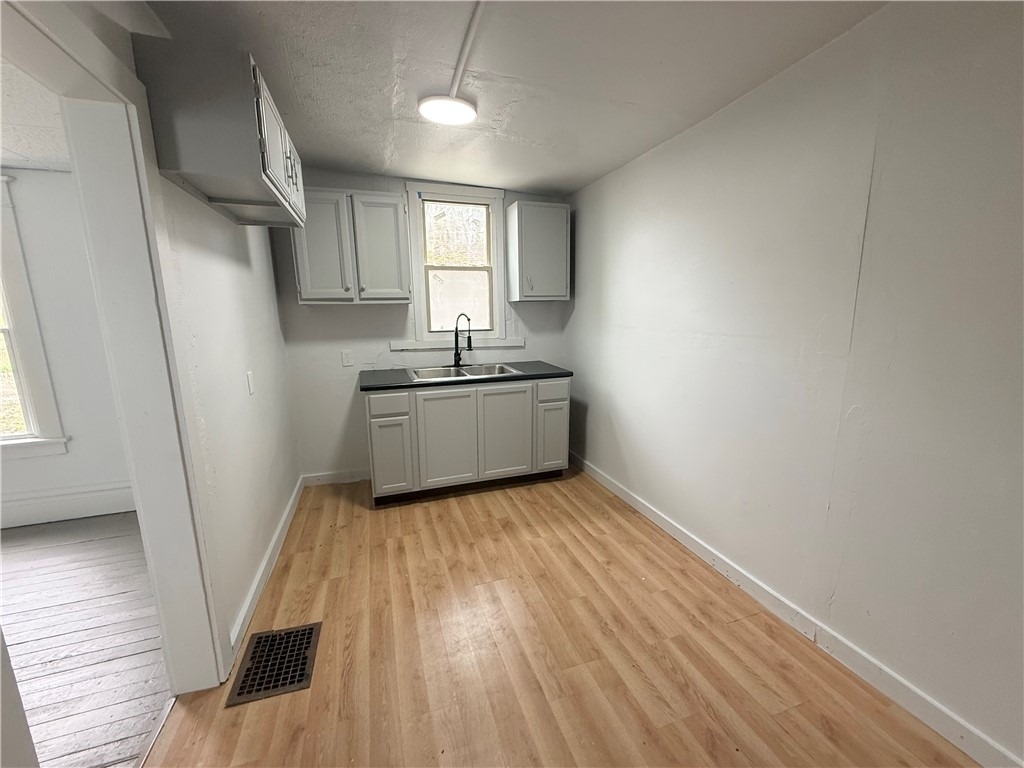 422 Prospect St - Photo 4