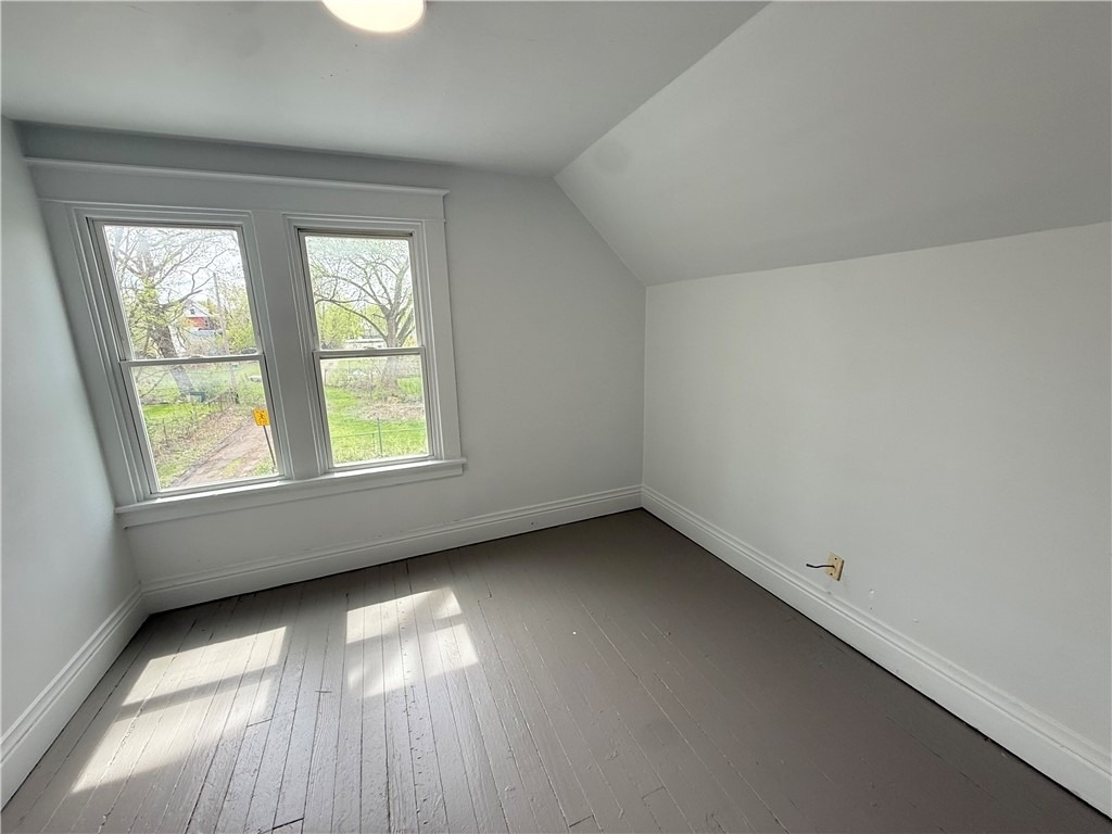 422 Prospect St - Photo 5