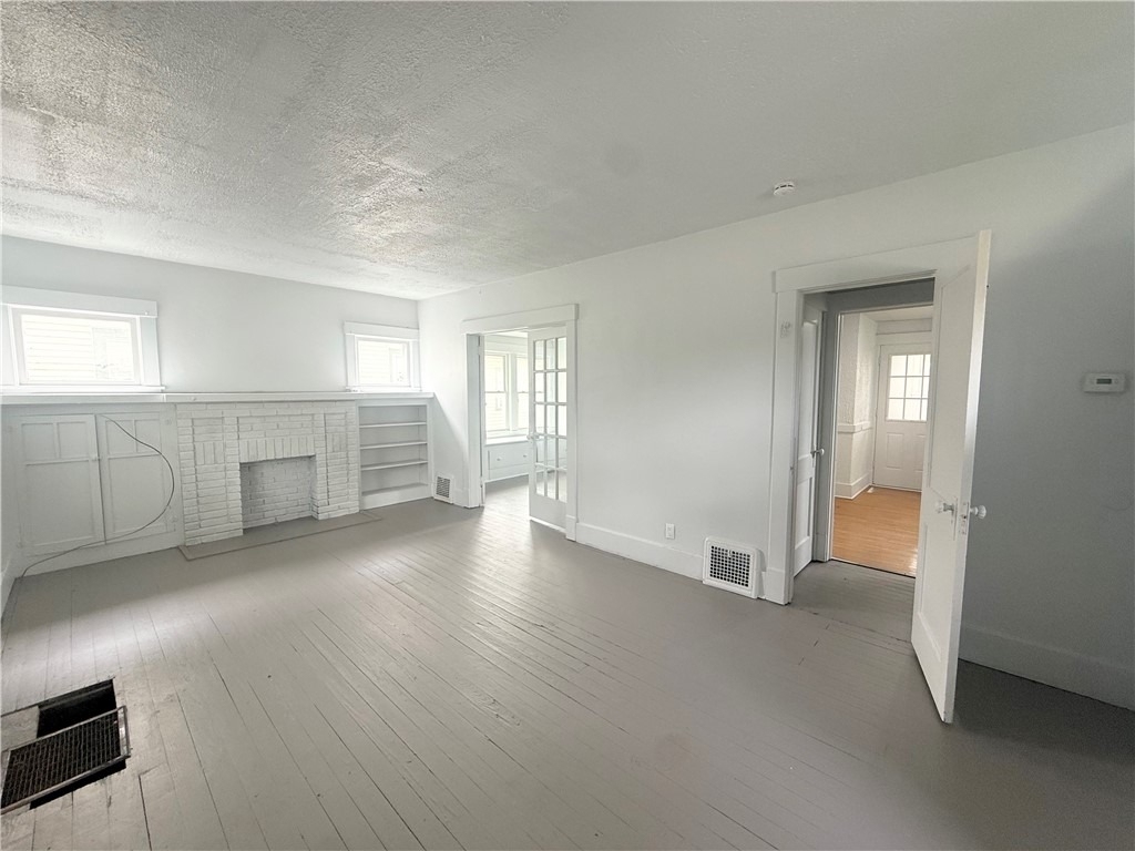 726 Baldwin Ave - Photo 1