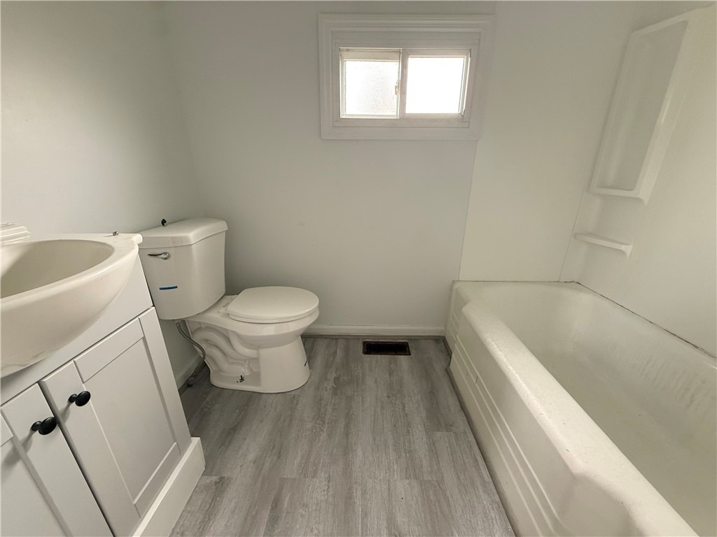 2487 Walnut St - Photo 3