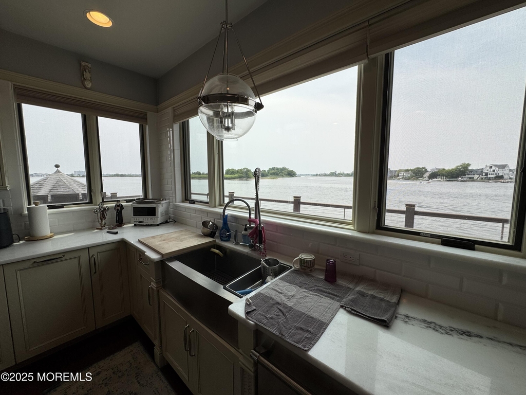 36 Beach Street - Photo 5