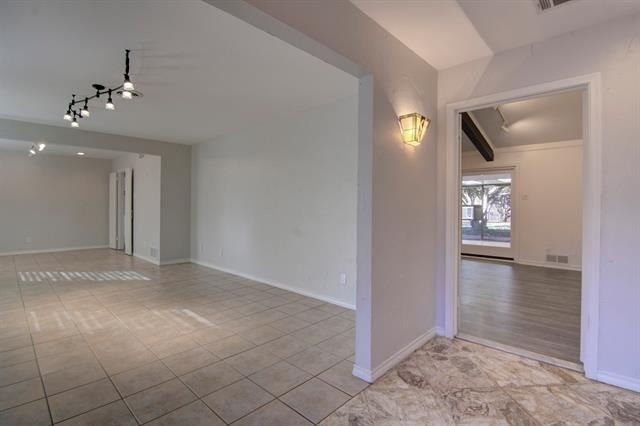 3763 Vinecrest Drive - Photo 2