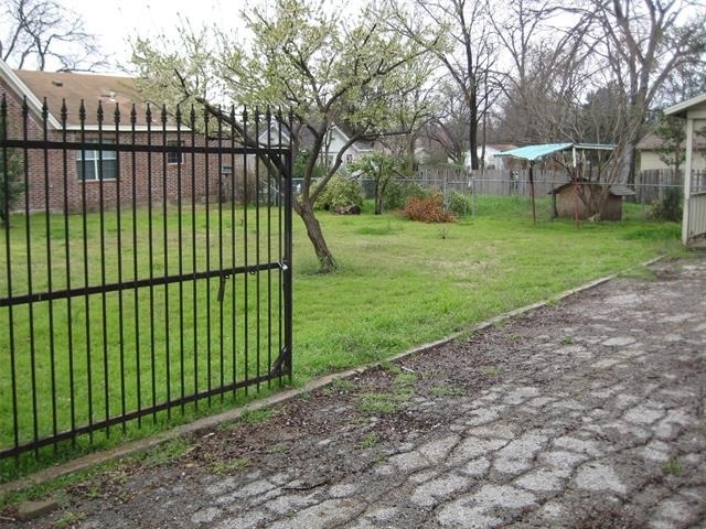 3140 View Street - Photo 17
