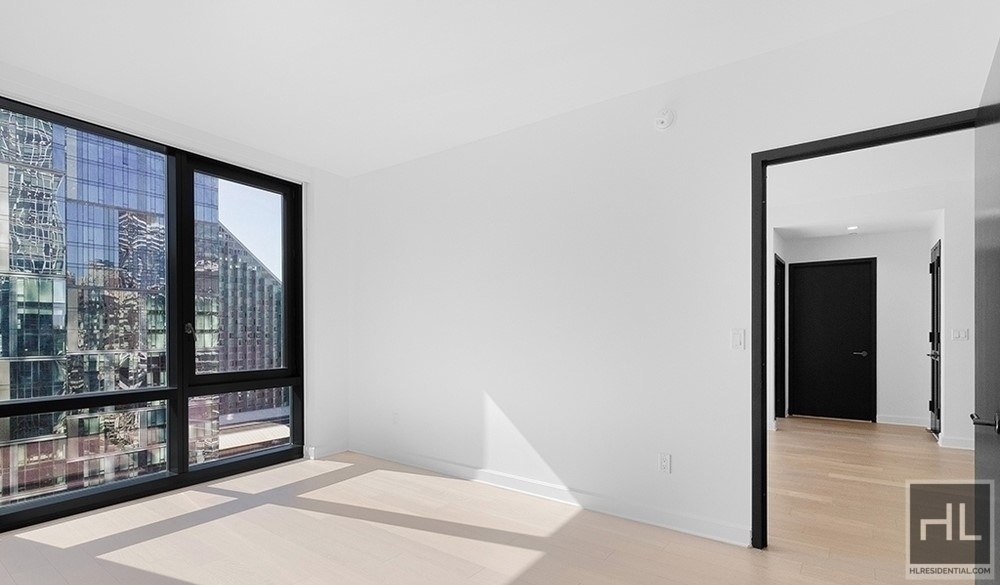 West End Avenue - Photo 2