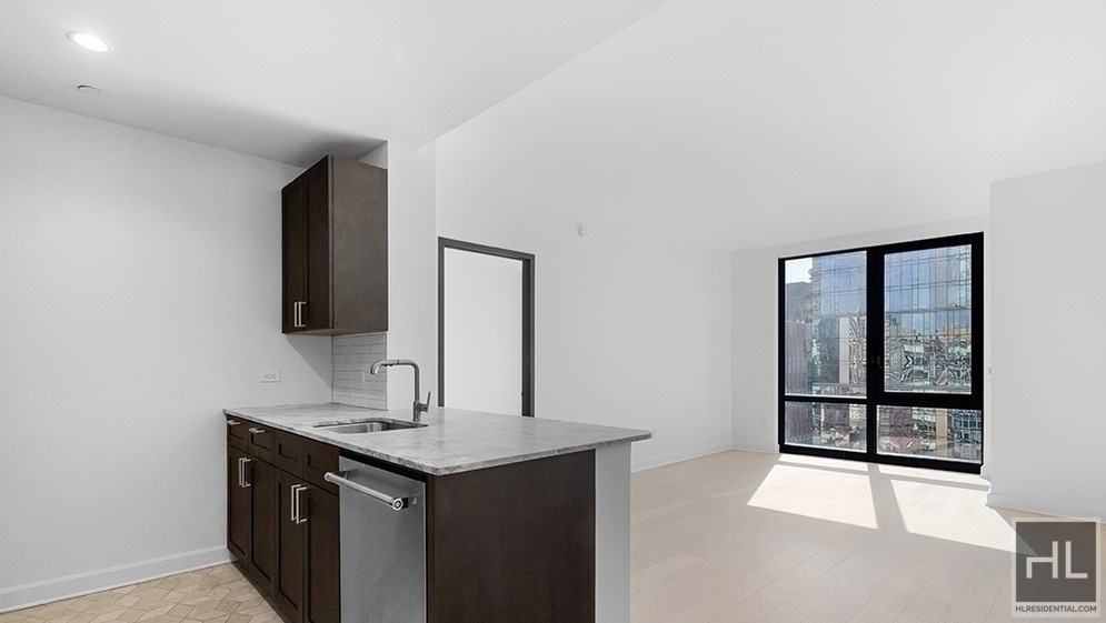 West End Avenue - Photo 3