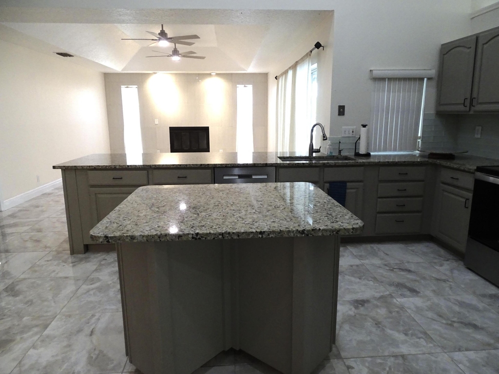 6325 Winding Lake Drive - Photo 7