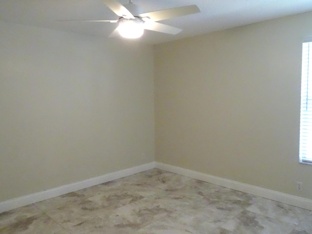 6325 Winding Lake Drive - Photo 17